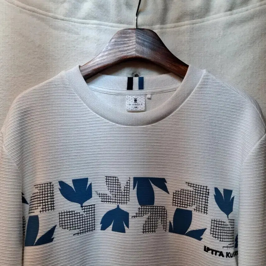 [BUNJANG] [I'M]TRIANGLE White Pattern Men's Sweatshirt / [I'M]TRIANGLE 화이트 패턴 맨투맨 티셔츠