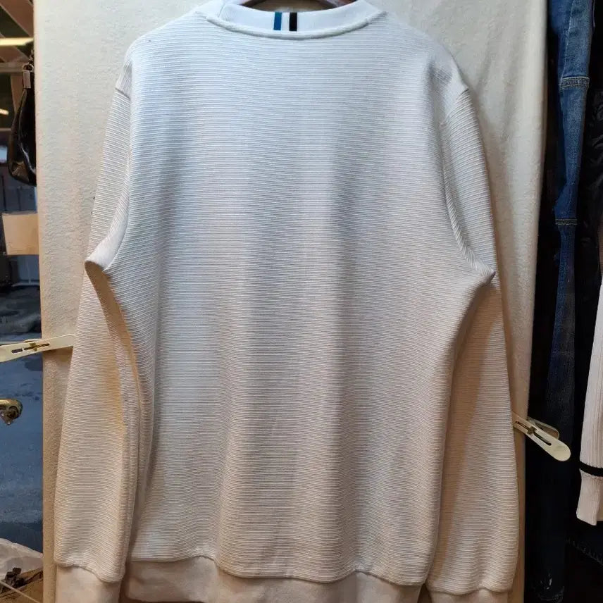 [BUNJANG] [I'M]TRIANGLE White Pattern Men's Sweatshirt / [I'M]TRIANGLE 화이트 패턴 맨투맨 티셔츠
