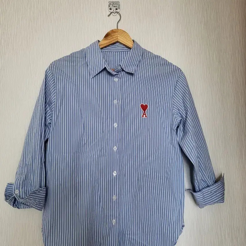 [BUNJANG] Stripe Shirt Blue Heart Logo / (거의새것) 스트라이프 셔츠 블루 하트 로고