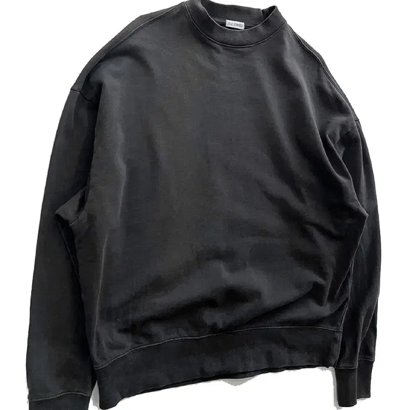 [SOLD OUT] 윌리차바리아 맨투맨