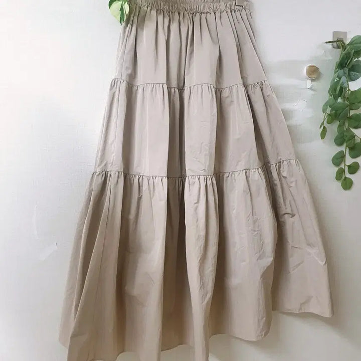 [BUNJANG] Natural Volume Long Skirt Beige / 도톰 네추럴볼륨 롱스커트 55 66 밴딩 캉캉 베이지