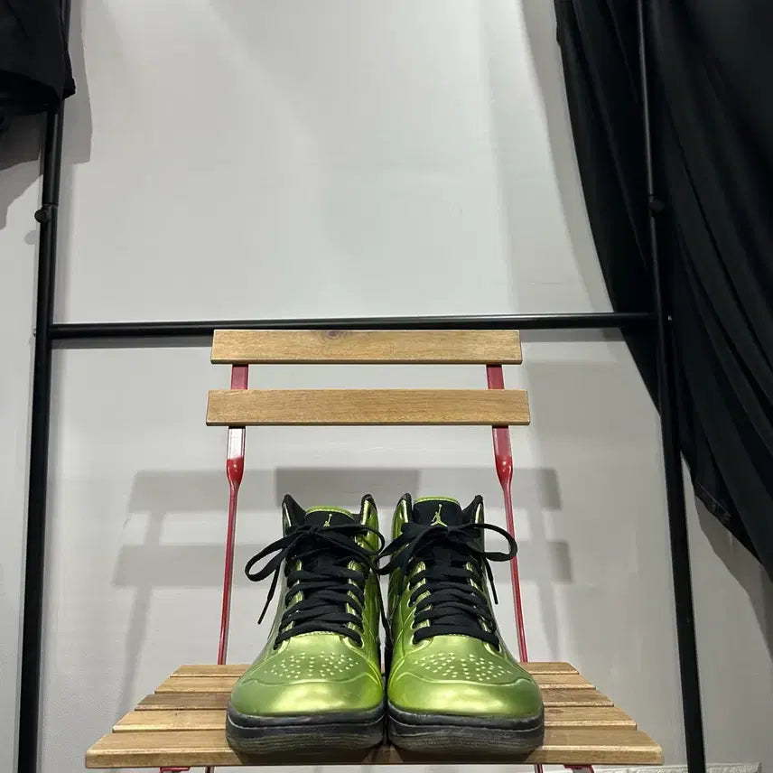 [BUNJANG] Nike Air Jordan 1 Anodized Men's Sneakers / 290) 나이키 운동화 남성 남자 신발 에어 조던 1 아노다이즈