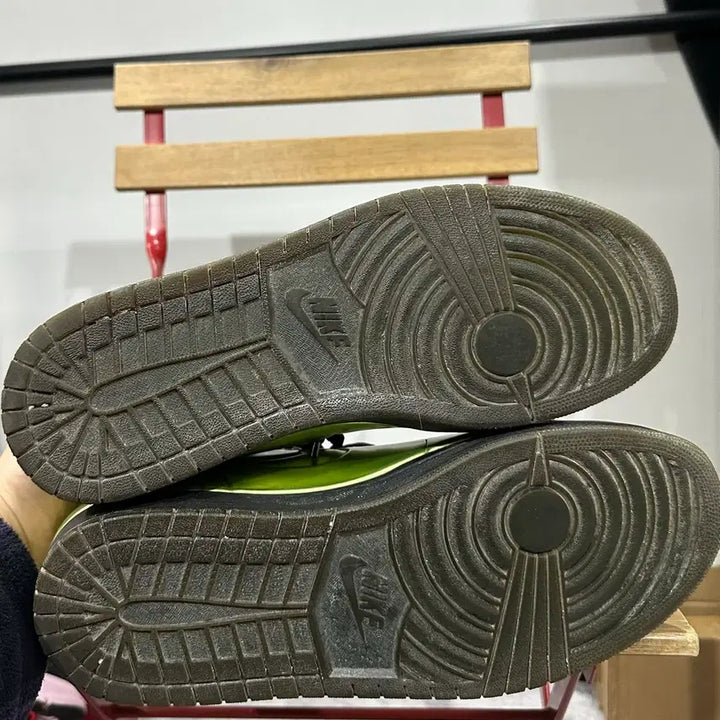 [BUNJANG] Nike Air Jordan 1 Anodized Men's Sneakers / 290) 나이키 운동화 남성 남자 신발 에어 조던 1 아노다이즈