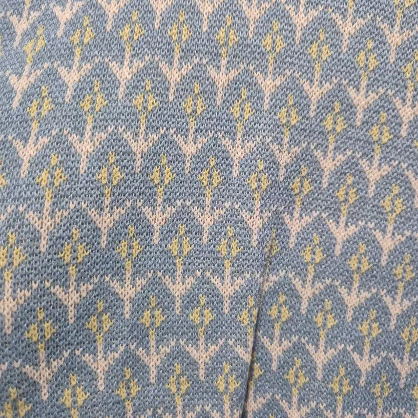 [BUNJANG] Vintage Pattern Crop Cardigan Sky Blue / 빈티지 패턴 크롭 가디건 하늘색