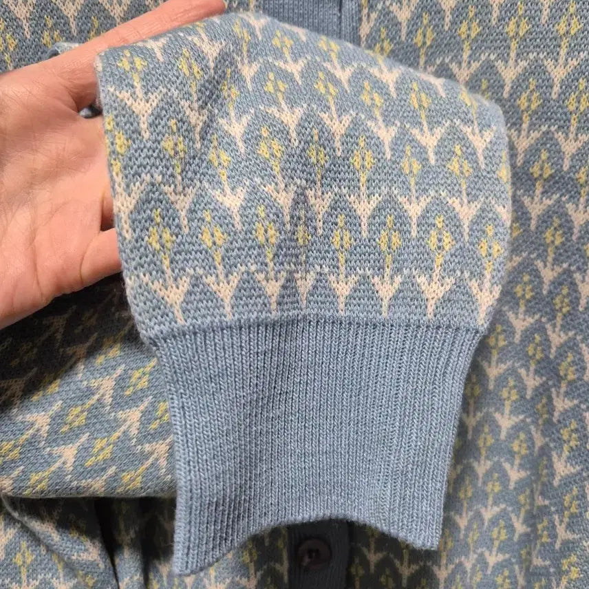 [BUNJANG] Vintage Pattern Crop Cardigan Sky Blue / 빈티지 패턴 크롭 가디건 하늘색