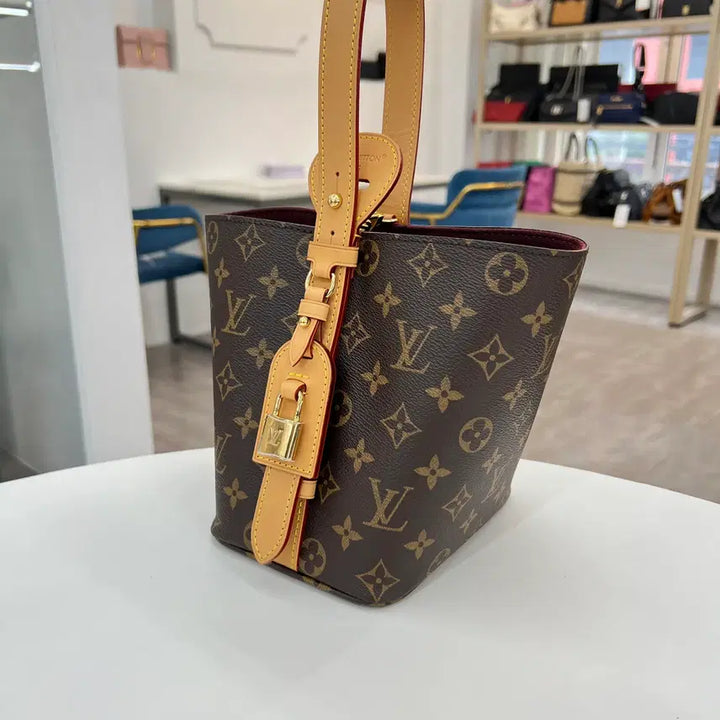 [BUNJANG] Louis Vuitton All-in BB Monogram Bucket Bag / [중고명품 럭스올 울산점]루이비통 올인 BB 모노그램 버킷백 미사용