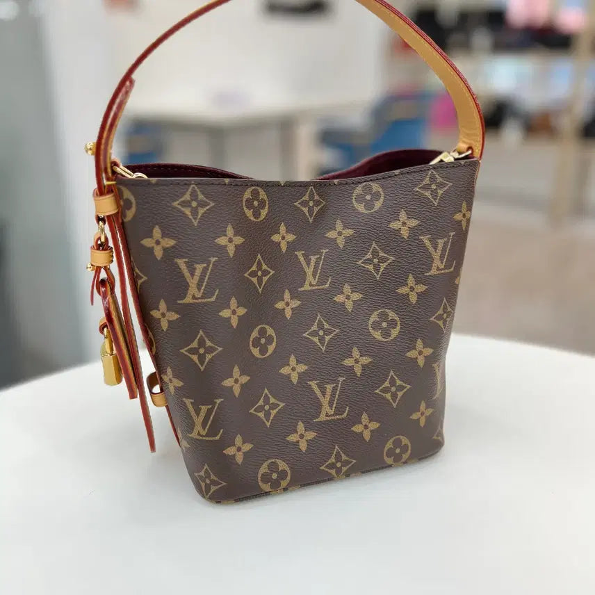 [BUNJANG] Louis Vuitton All-in BB Monogram Bucket Bag / [중고명품 럭스올 울산점]루이비통 올인 BB 모노그램 버킷백 미사용