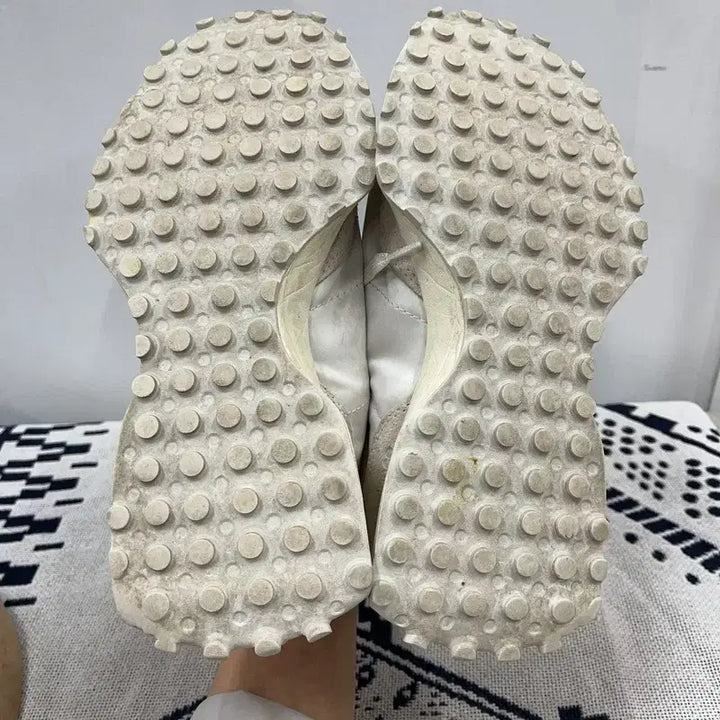 [SOLD OUT] 뉴발란스 327 문빔 스니커즈 운동화 250 E02344