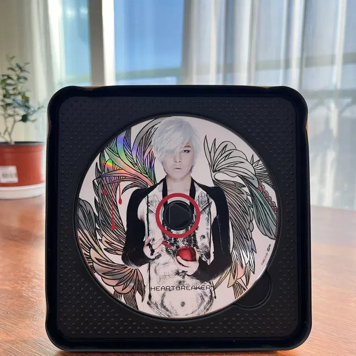 [BUNJANG] G-Dragon Heartbreaker Autographed Album / 지드래곤 하트브레이커 친필싸인 앨범