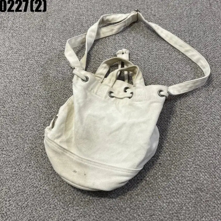 [BUNJANG] Kangol Crossbody Bag / 캉골 크로스백