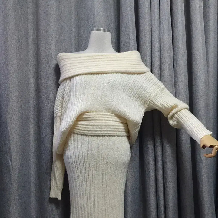 [BUNJANG] Off-Shoulder Two-Piece Set / 오프숄더 투피스 셋업