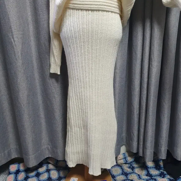 [BUNJANG] Off-Shoulder Two-Piece Set / 오프숄더 투피스 셋업