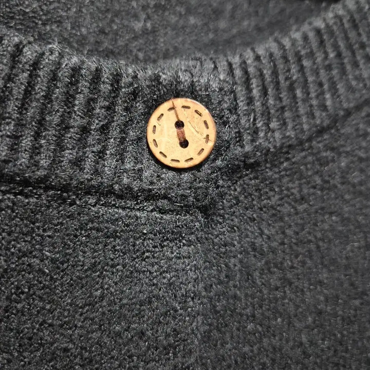 [BUNJANG] Vintage Wood Button Black Cardigan / 빈티지 우드단추 블랙 가디건