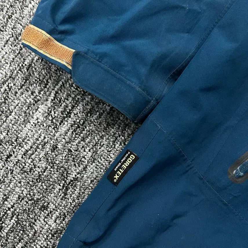 [BUNJANG] The North Face Blue Gore-Tex Windbreaker Jacket L / 노스페이스 블루 고어텍스 바람막이 L