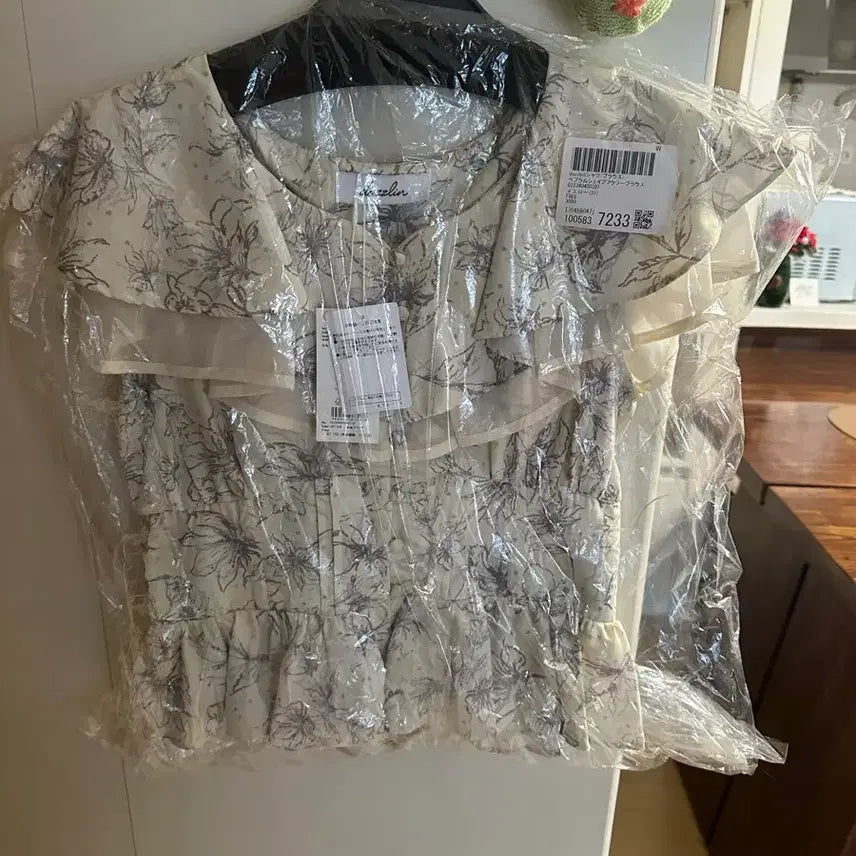 [BUNJANG] Dazzlin Blouse (Set of 2) / 일본브랜드 다즐링 (dazzlin) 블라우스 2종판매