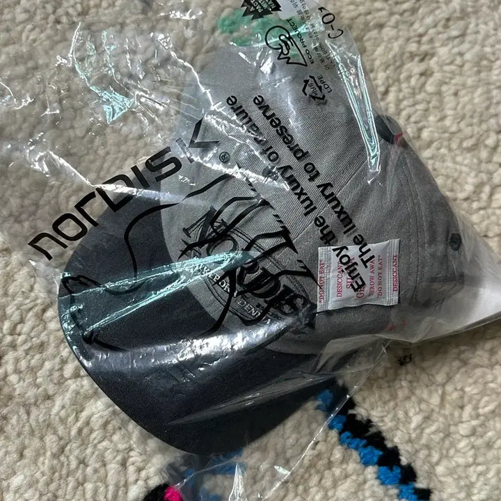 [BUNJANG] Nordisk Graphic Logo Ball Cap Charcoal / (새상품) 노르디스크 그래픽 로고 볼캡 차콜