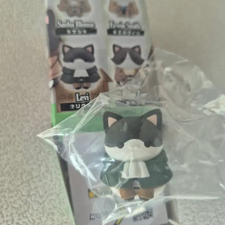 [BUNJANG] Attack on Titan Neko Survey Corps Levi Figure / 진격의거인 냥코조사단 리바이 피규어