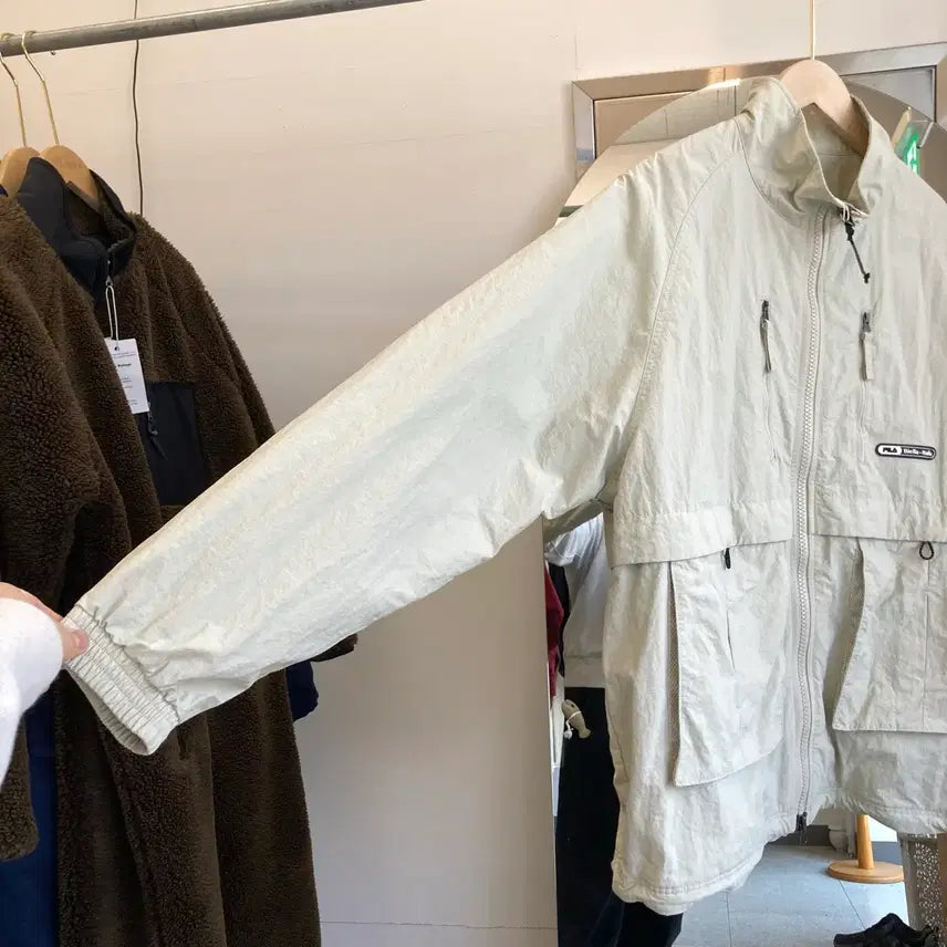 [BUNJANG] Fila Windbreaker Jacket / 휠라 바람막이 자켓 M(95-100) Fila Windbreaker