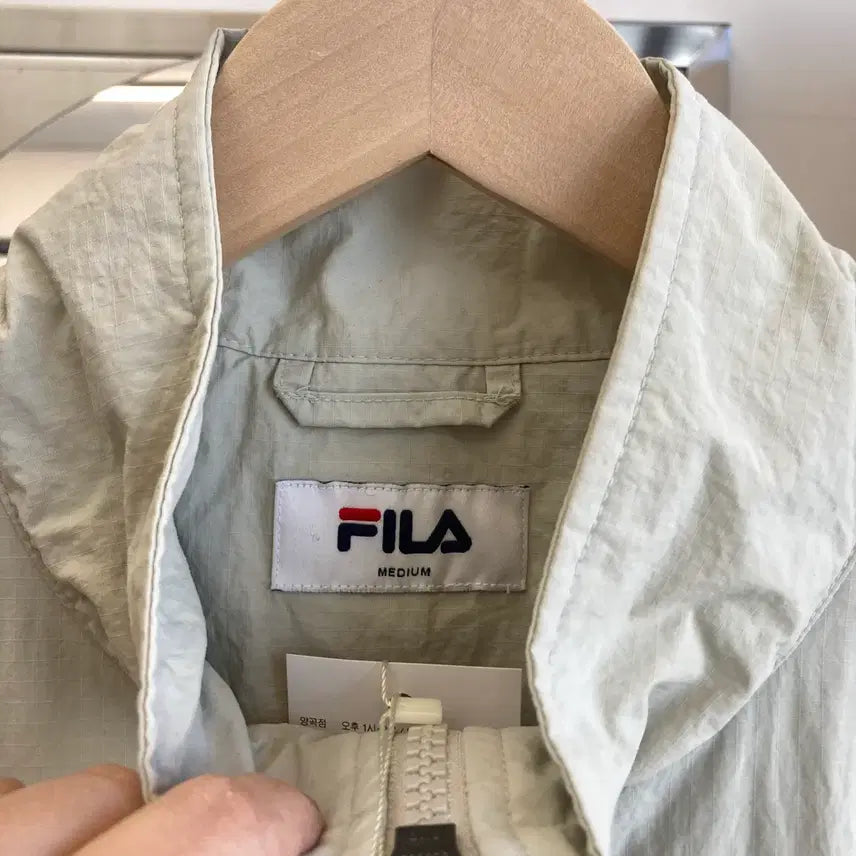 [BUNJANG] Fila Windbreaker Jacket / 휠라 바람막이 자켓 M(95-100) Fila Windbreaker