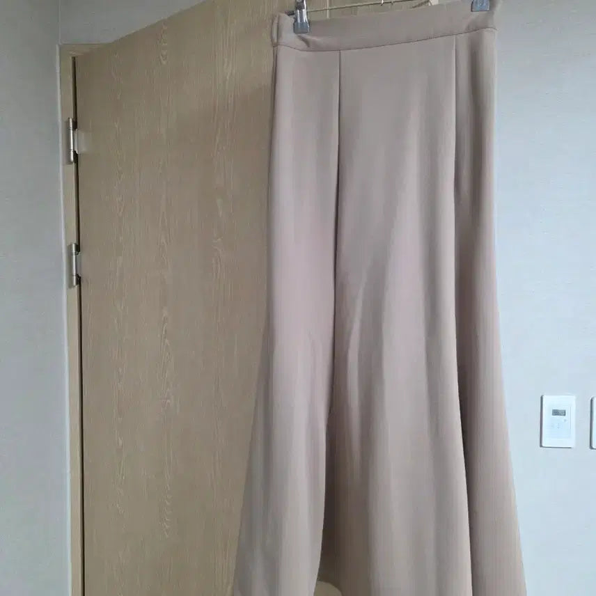 [BUNJANG] 베이지 머메이드 스커트 / 베이지 머메이드 스커트