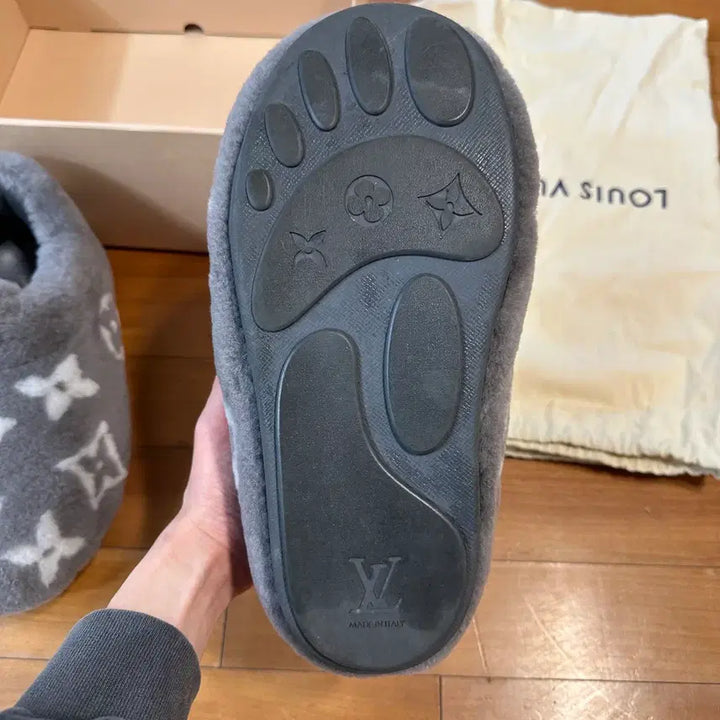 [BUNJANG] Louis Vuitton Yeti Slip On / 루이비통   예티 슬립 온