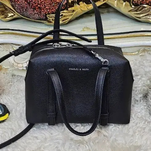 [BUNJANG] Charles & Keith Black Square Tote Bag / 찰스앤키스 블랙 스퀘어 토트백