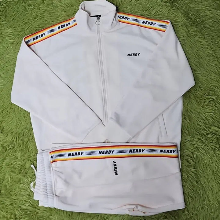 [BUNJANG] Nerdy Track Top and Pants Set / 널디 트랙탑 팬츠 세트 100추천