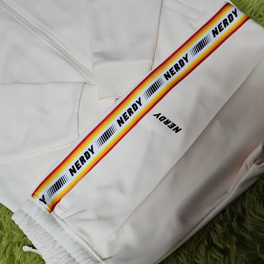 [BUNJANG] Nerdy Track Top and Pants Set / 널디 트랙탑 팬츠 세트 100추천