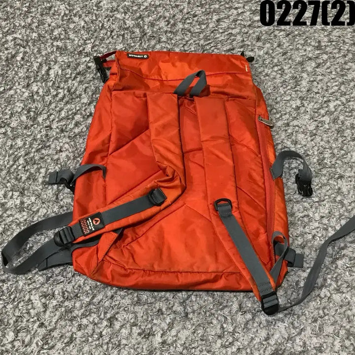 [BUNJANG] Airwalk Orange Backpack / Airwalk 오렌지색 백팩 가방