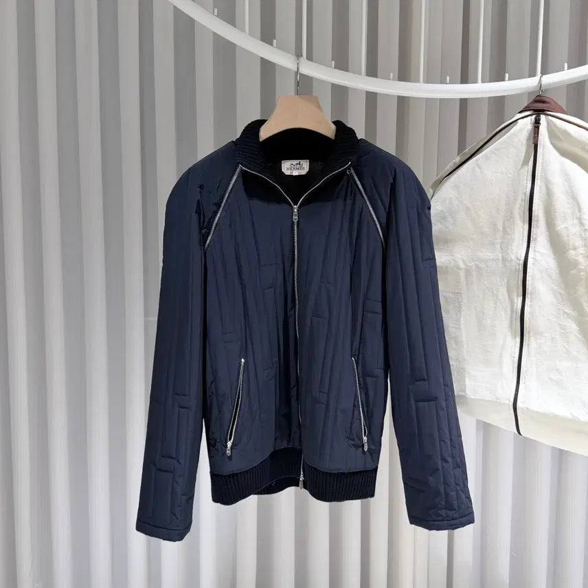 [BUNJANG] Hermès Windbreaker Navy Lightweight Padding Jacket / ( S+ / L ) 에르메스 신형 윈드브레이커 네이비 경량 패딩
