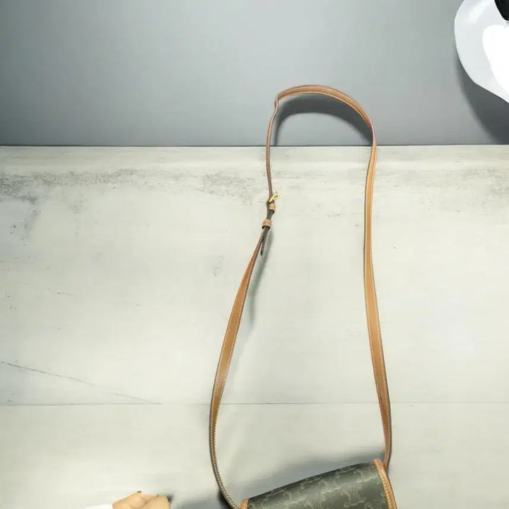 [BUNJANG] Celine Mini Besace Bag / 셀린느 정품 미니 베사체 가방 풀박스 판매합니다