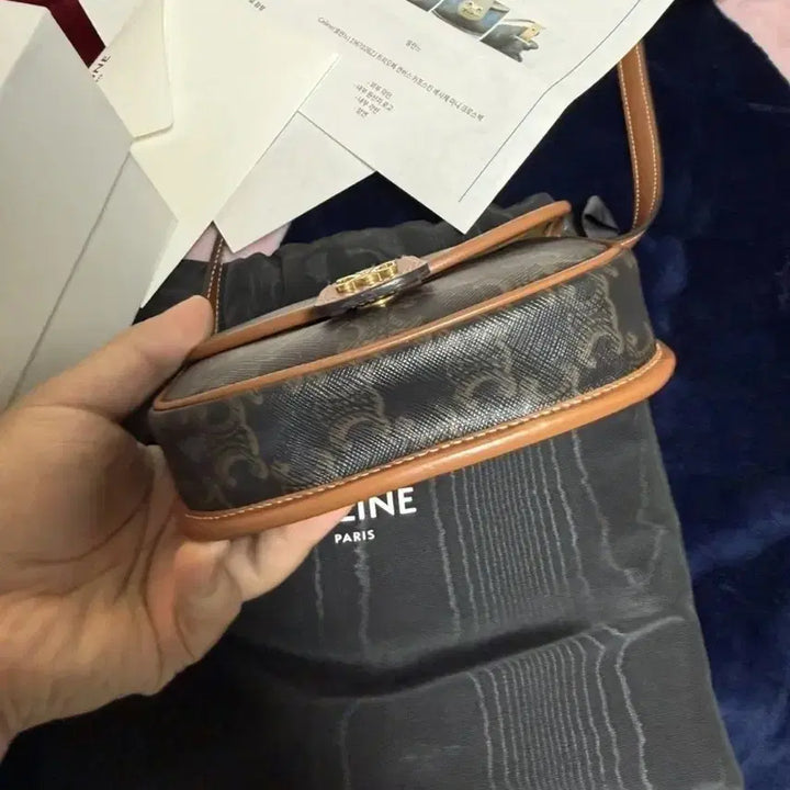 [BUNJANG] Celine Mini Besace Bag / 셀린느 정품 미니 베사체 가방 풀박스 판매합니다