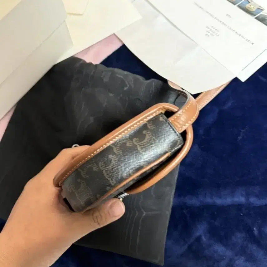 [BUNJANG] Celine Mini Besace Bag / 셀린느 정품 미니 베사체 가방 풀박스 판매합니다