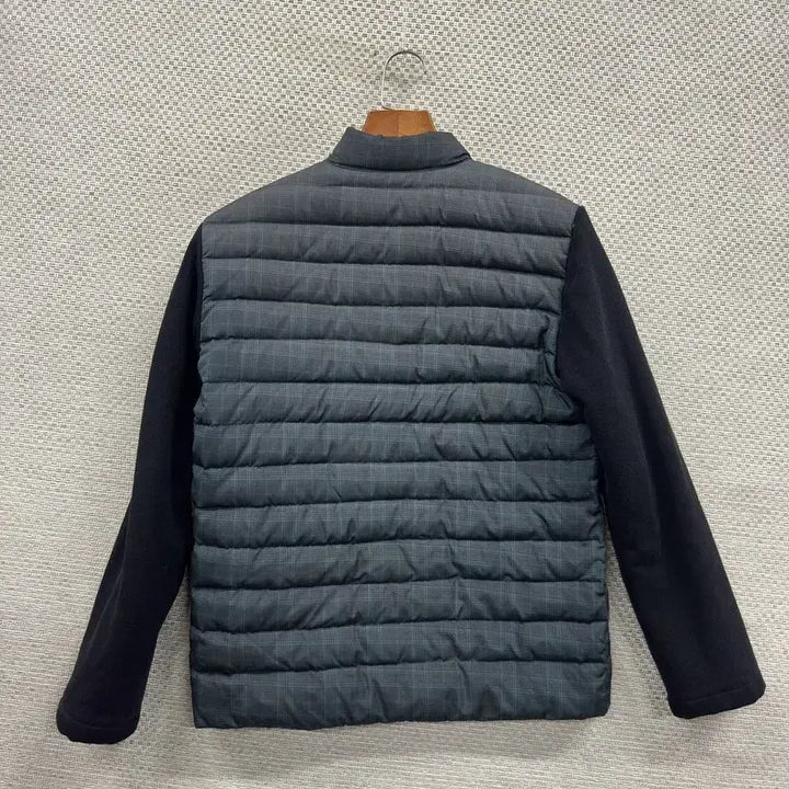 [BUNJANG] Guess Lightweight Down Padded Jacket / 게스 오리털 경량 패딩 L M12833