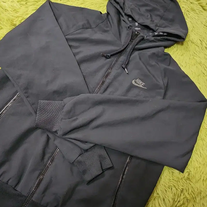 [BUNJANG] Nike Functional Hooded Windbreaker Jacket L / 나이키 기능성 후드 바람막이 L