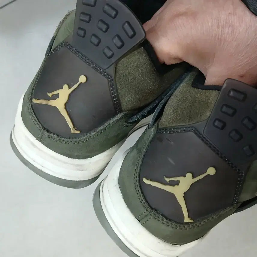 [BUNJANG] Jordan 4 Olive Sneakers / 조던4 올리브 스니커즈42.5(265)