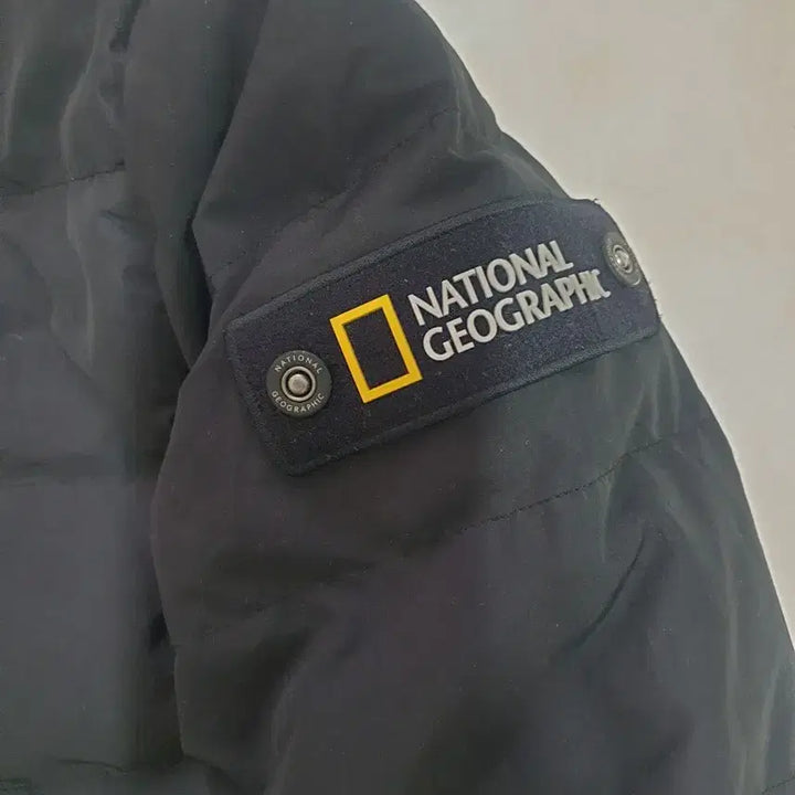 [BUNJANG] National Geographic Lightweight Padded Jacket Black / 내셔널지오그래픽 경량 패딩 블랙 90
