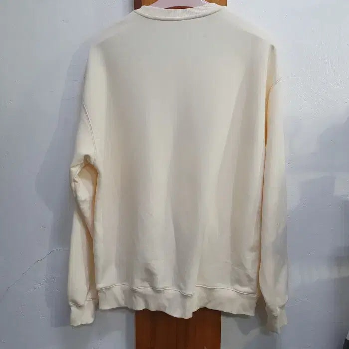 [BUNJANG] Yoga Bear Sweatshirt (105) / 요가베어 스웨트 맨투맨(105)