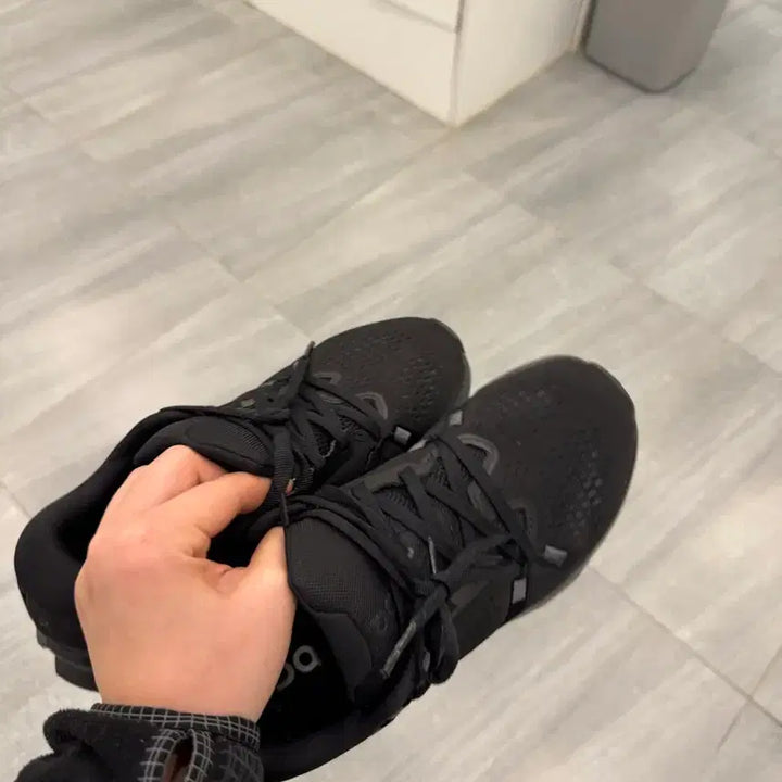 [BUNJANG] OnRunning Cloudsurfer 2 Women's Shoes / 온러닝 클라우드서퍼 2 . 240