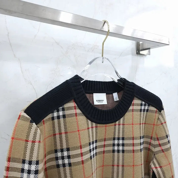 [BUNJANG] Burberry Archive Beige Wool Jacquard Knit XS / XS / 버버리 아카이브 베이지 울 자카드 니트 8037691