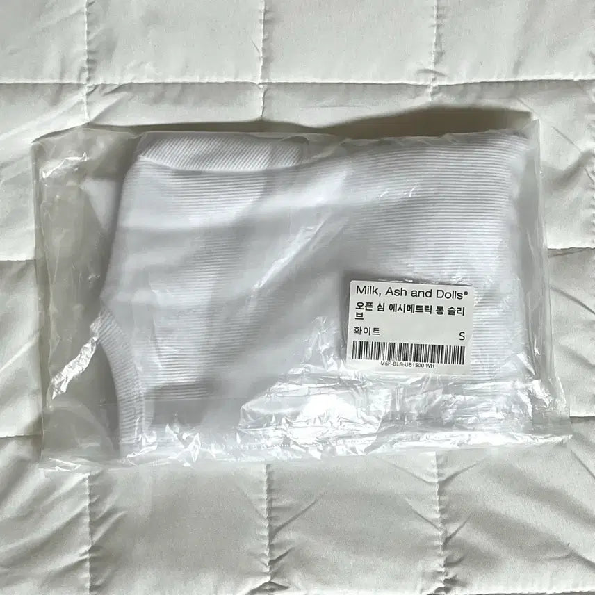 [BUNJANG] Milk Ash and Dolls Asymmetric Long Sleeve Shirt / 밀크애쉬앤드돌스 오픈 심 에시메트릭 롱슬리브 새상품 코이세이오 애즈온