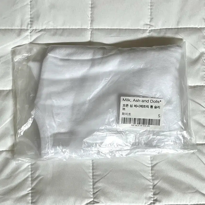 [BUNJANG] Milk Ash and Dolls Asymmetric Long Sleeve Shirt / 밀크애쉬앤드돌스 오픈 심 에시메트릭 롱슬리브 새상품 코이세이오 애즈온