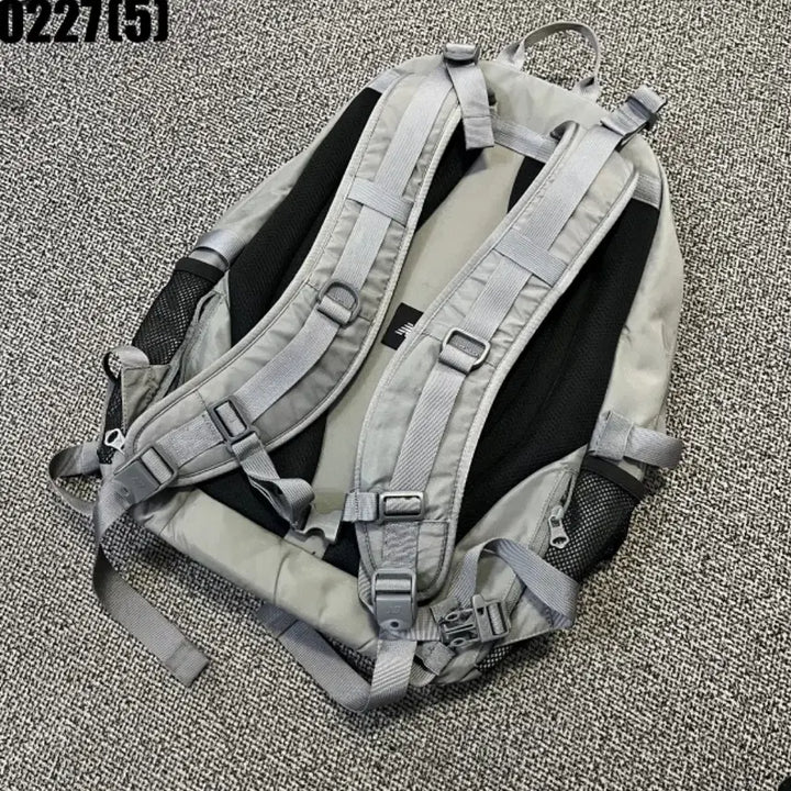 [BUNJANG] New Balance Gray Backpack / 뉴발란스 백팩 회색 가방 0227