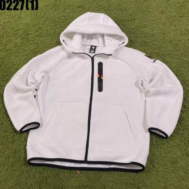 [BUNJANG] Descente Training Zip-Up Jacket (M) / 데상트 트레이닝 상의 집업 자켓 M 95