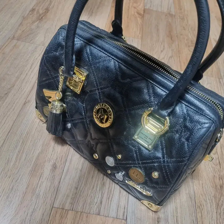 [BUNJANG] Metrocity Quilted Tote Bag - Black / 메트로시티 퀼팅 토트백 블랙