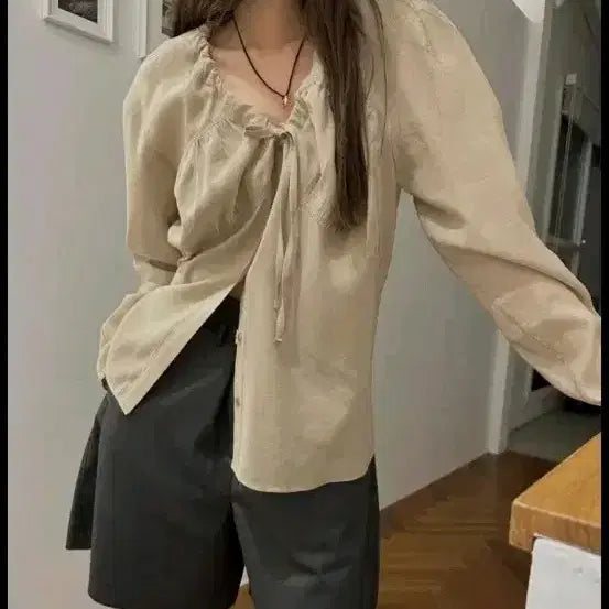 [BUNJANG] A Piece Mansion Shirring Blouse / 어피스맨션 셔링 블라우스