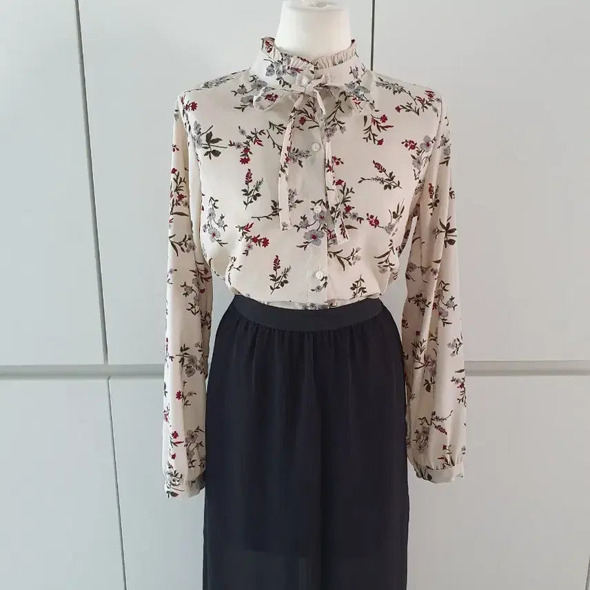 [BUNJANG] Spring/Autumn Blouse / (거의새거)44~66 봄, 가을 블라우스