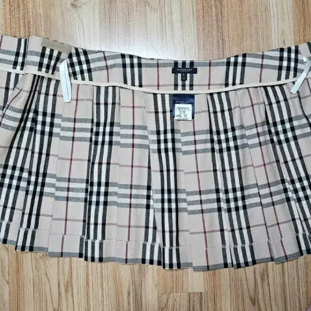 [BUNJANG] Burberry Check Nova Wool Skirt / [정품] 버버리 여성 체크노바 울스커트 치마 64 ( ~67까지 착용가능