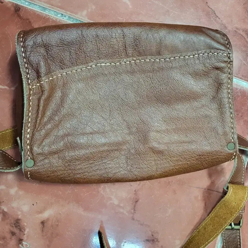 [BUNJANG] Vintage Brown Leather Handmade Crossbody Bag / 가죽 크로스백 브라운 빈티지 핸드메이드