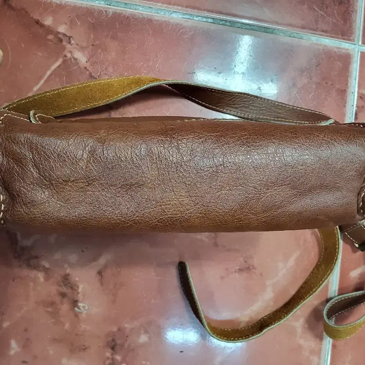 [BUNJANG] Vintage Brown Leather Handmade Crossbody Bag / 가죽 크로스백 브라운 빈티지 핸드메이드